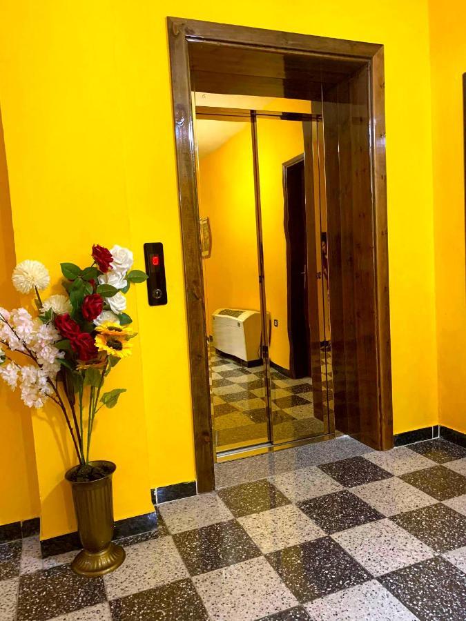 Hotel Mali i Robit Golem  Esterno foto