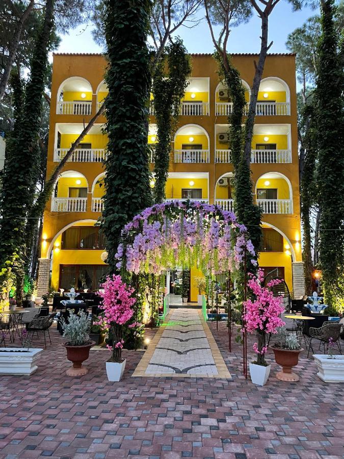 Hotel Mali i Robit Golem  Esterno foto
