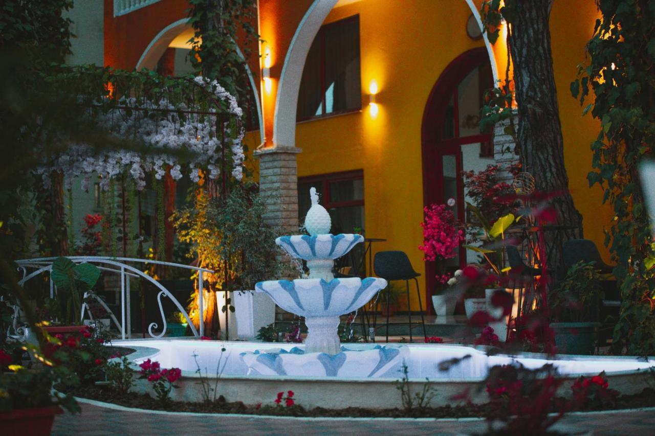 Hotel Mali i Robit Golem  Esterno foto