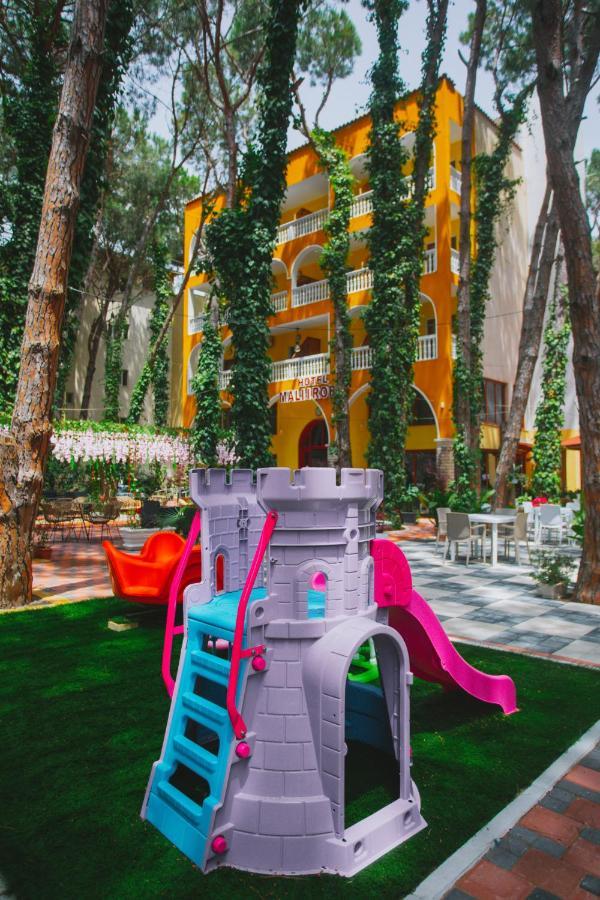 Hotel Mali i Robit Golem  Esterno foto